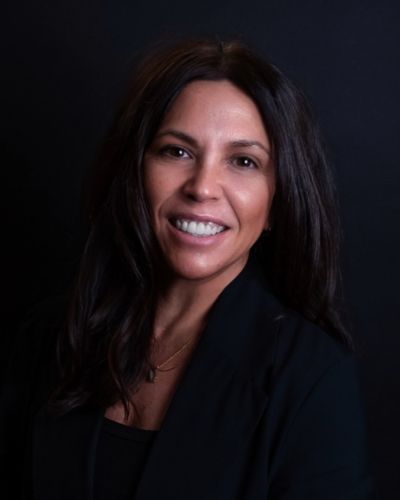 Lisa Castro Poveda, Administrator